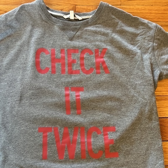 Victoria Secret “Check it Twice” Crew Neck Size Small ❤️ - Picture 2 of 7